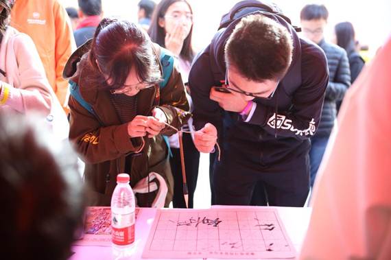 說明:https://news.buaa.edu.cn/__local/0/75/52/76F08A44CE9FA0819739166145E_D5CC8DF7_149CC.jpg